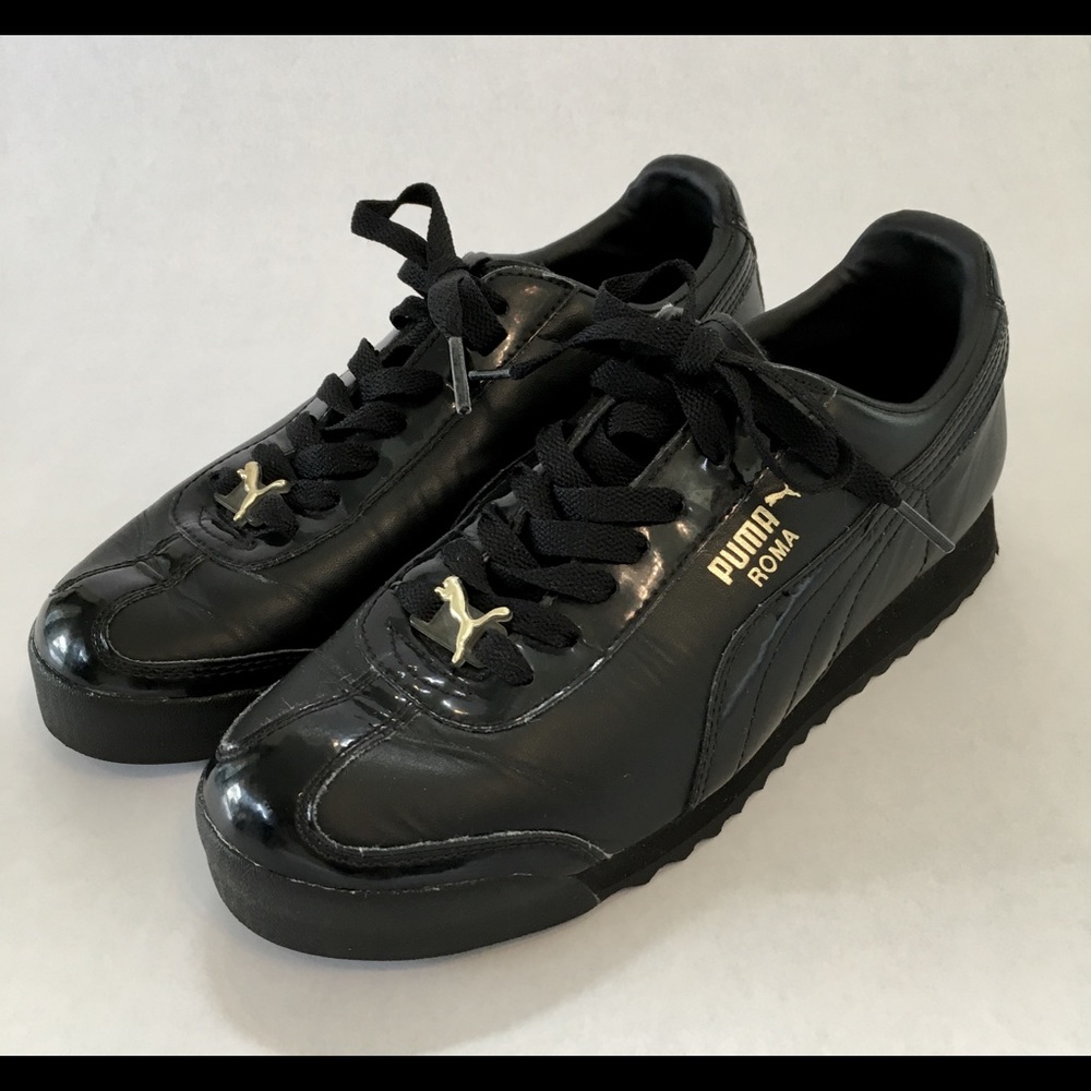 PUMA Roma SZ 8.5 basic black sneakers!